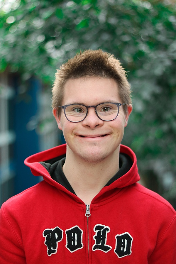 FREDERIK-min